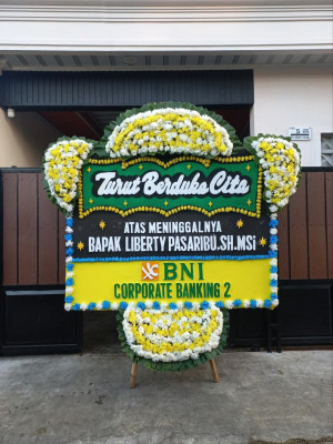 Papan Bunga Duka di Girian Weru Dua