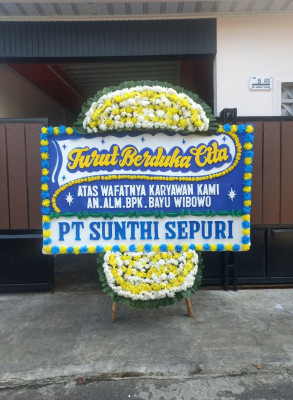 Papan Bunga Duka di Girian Weru Dua
